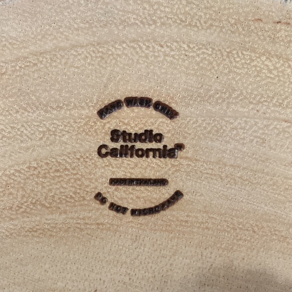 Studio California uniquely designed wooden tree trunk trivet. - Picture 5 of 5